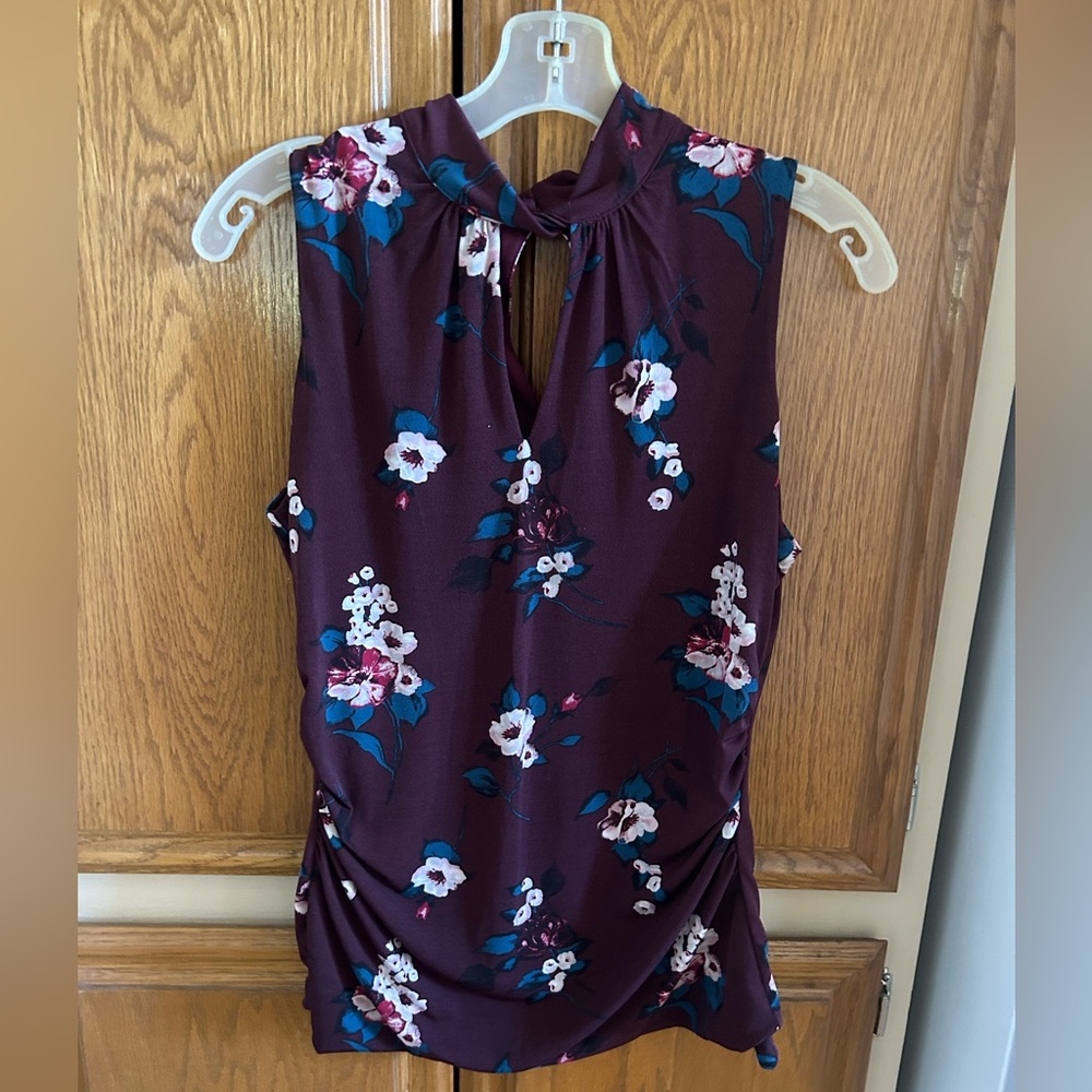 White House Black Market Floral Sleeveless Top - Burgundy/Wine color